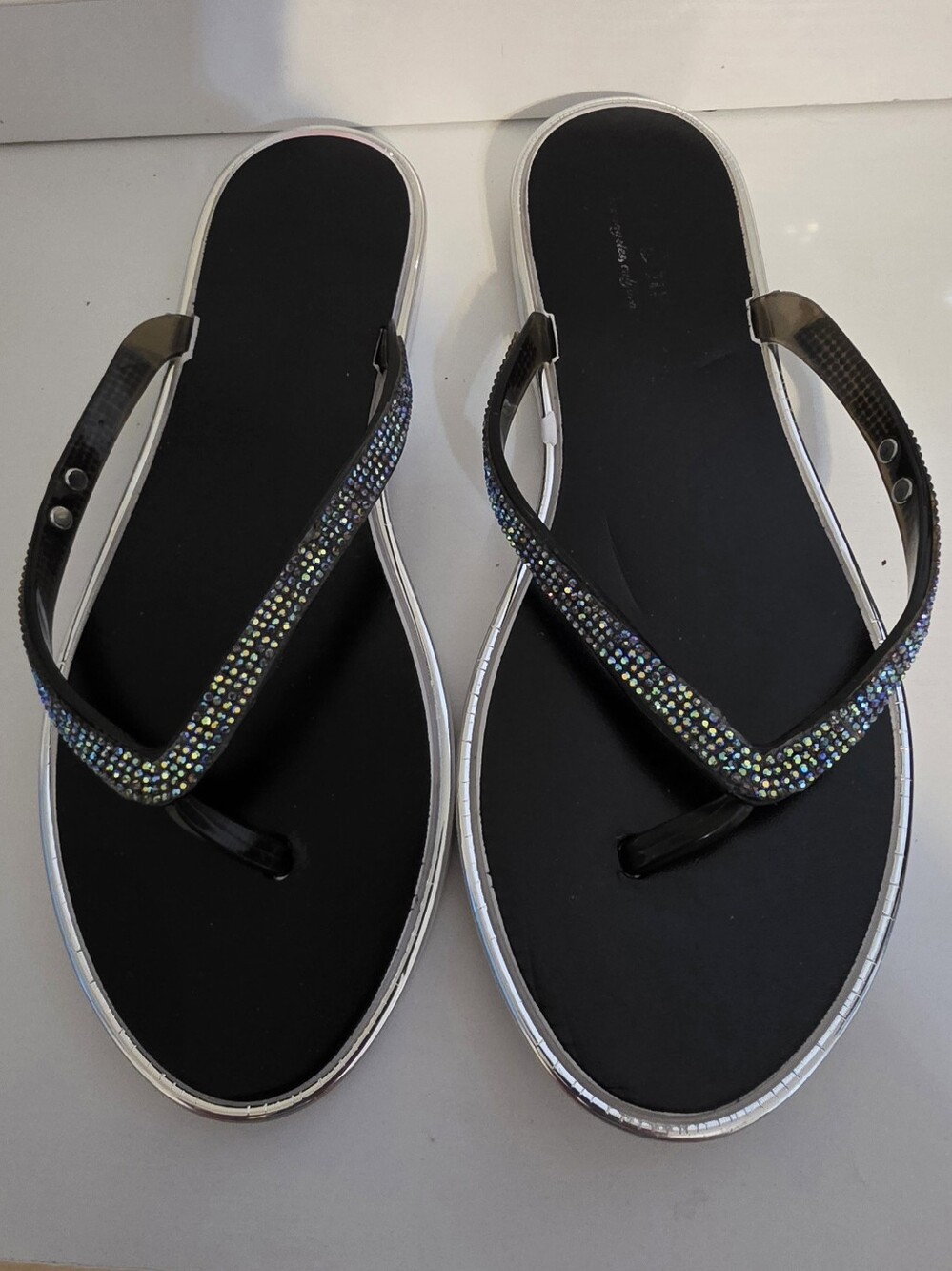 Juicy Couture Black Flip Flop Sandals with Iridescent Rhinestones Size 9